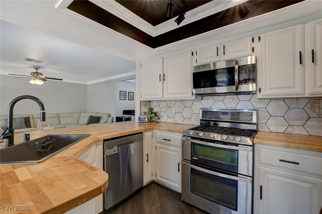 9004 Moss Creek Circle