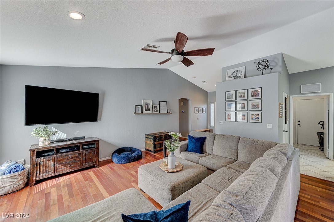 5113 Villa Granada Way