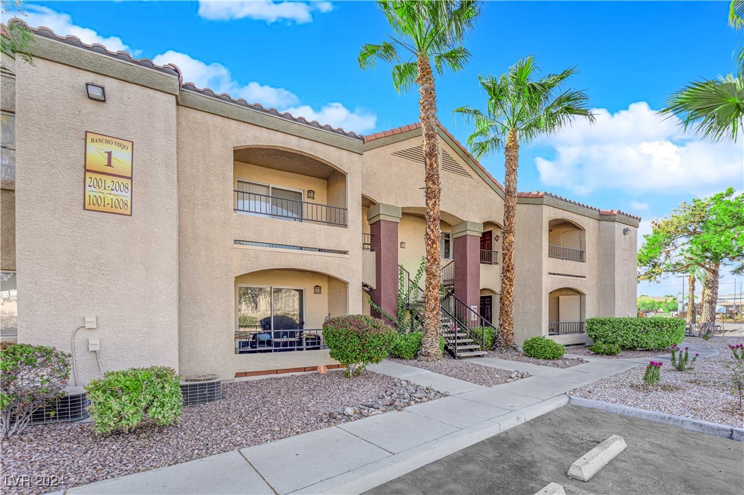 7885 West Flamingo Road 2004