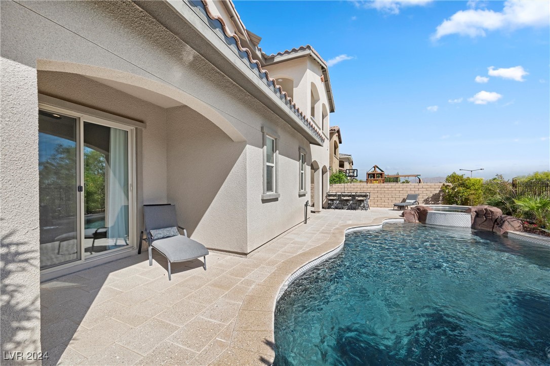 324 Molinetto Street