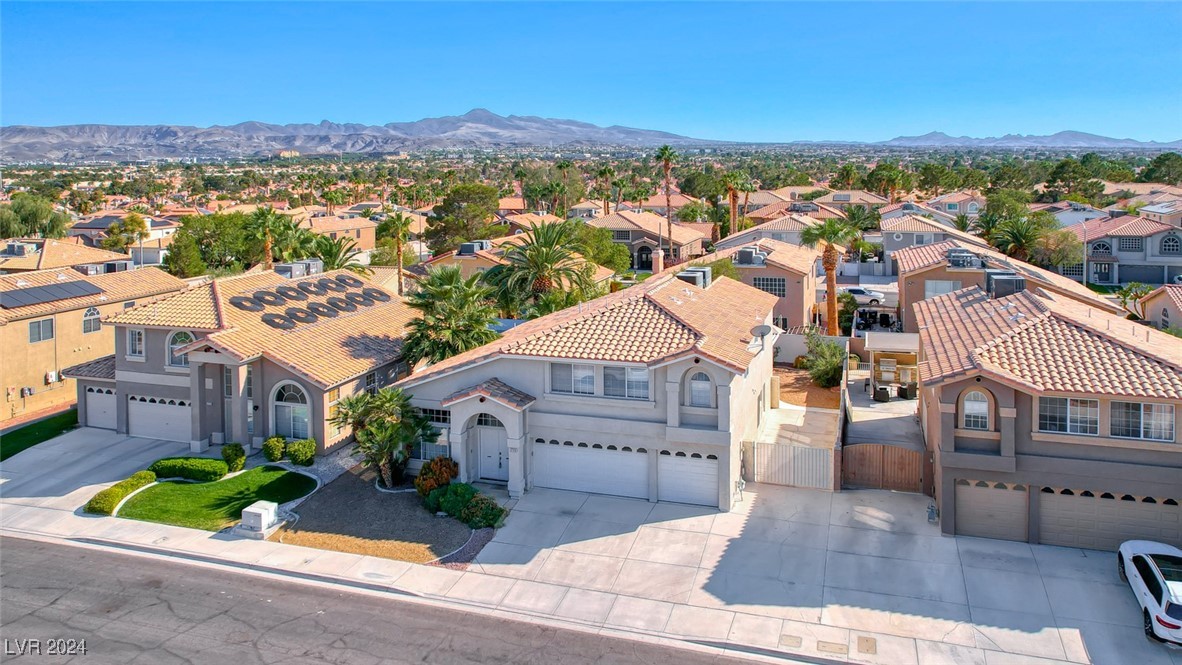 2725 Aspen Wood Avenue