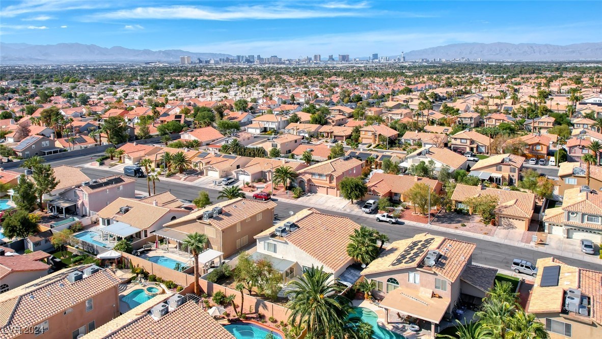 2725 Aspen Wood Avenue