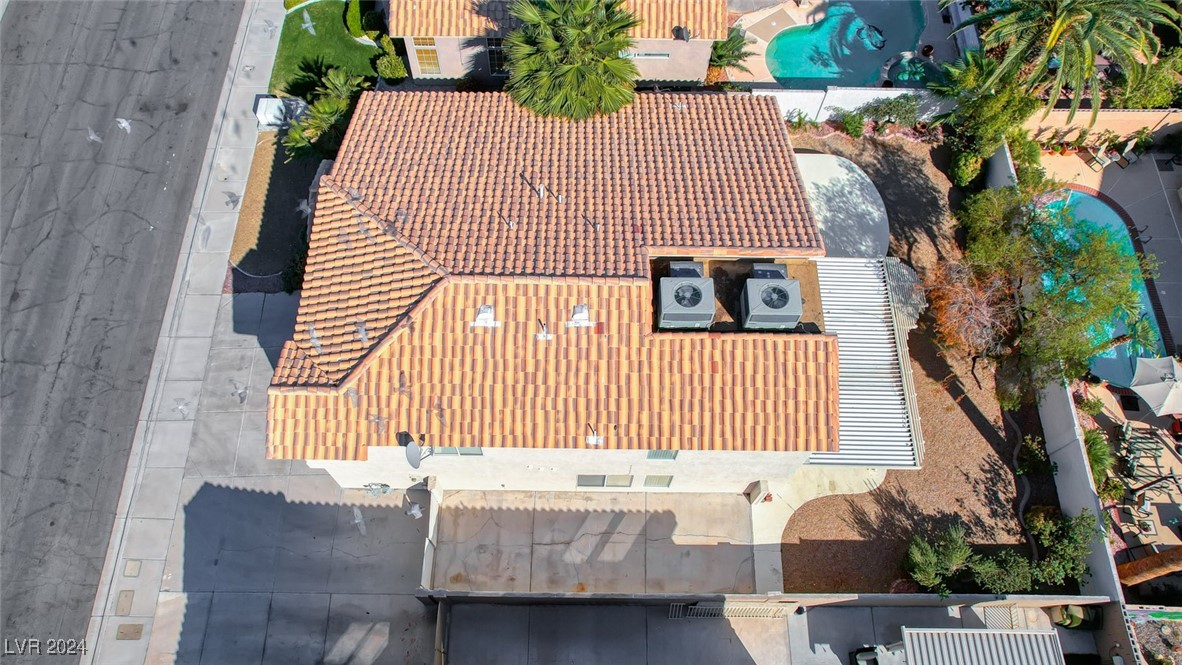 2725 Aspen Wood Avenue