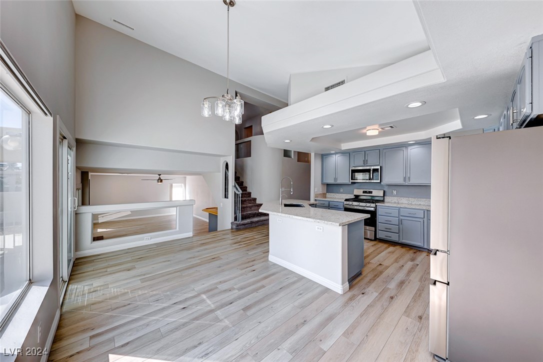 2725 Aspen Wood Avenue