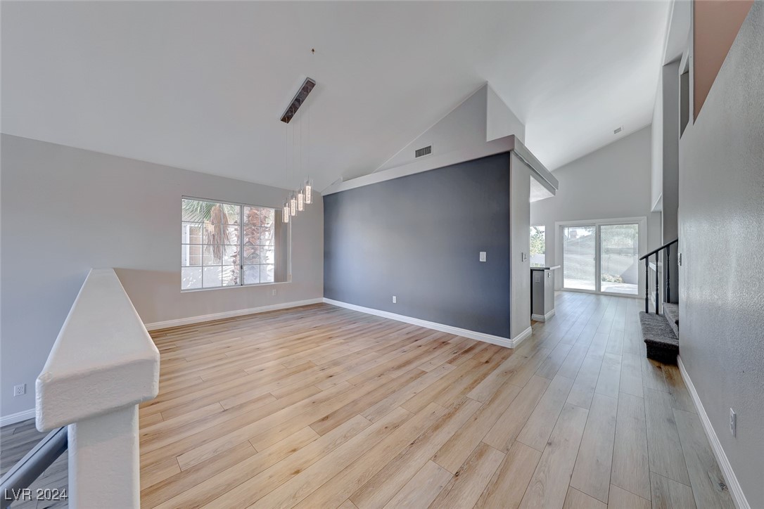 2725 Aspen Wood Avenue