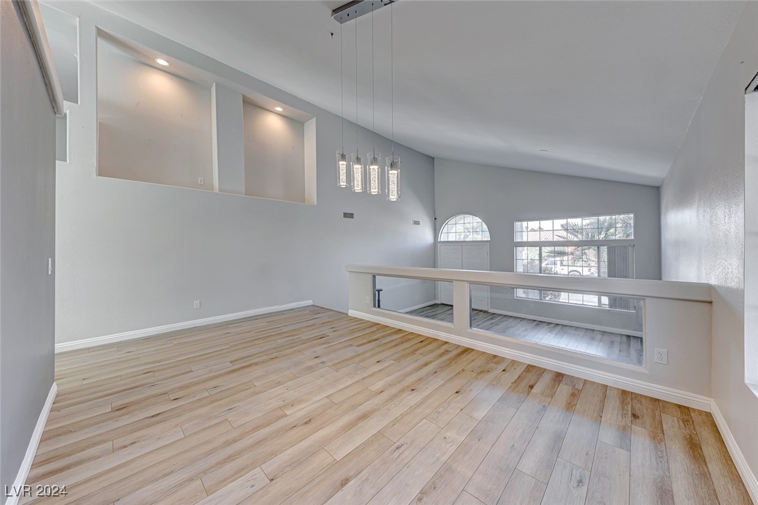 2725 Aspen Wood Avenue