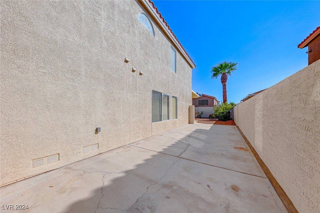 2725 Aspen Wood Avenue