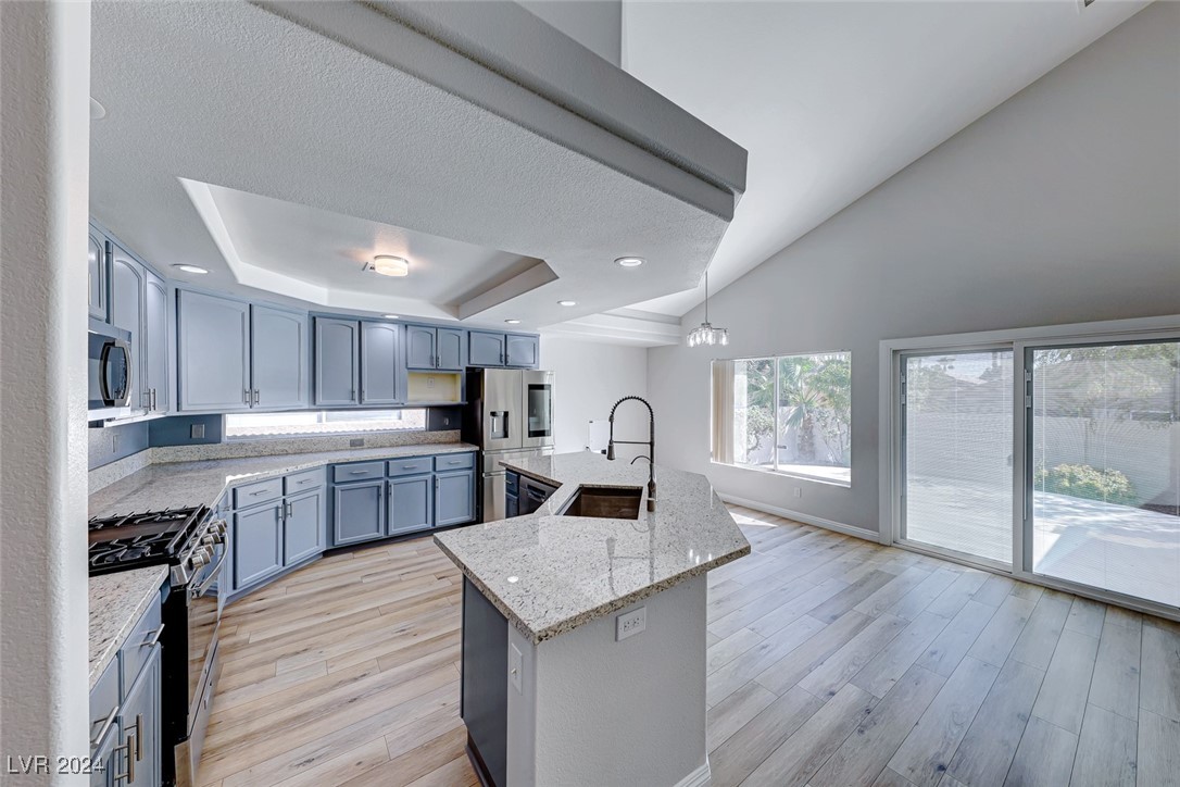 2725 Aspen Wood Avenue