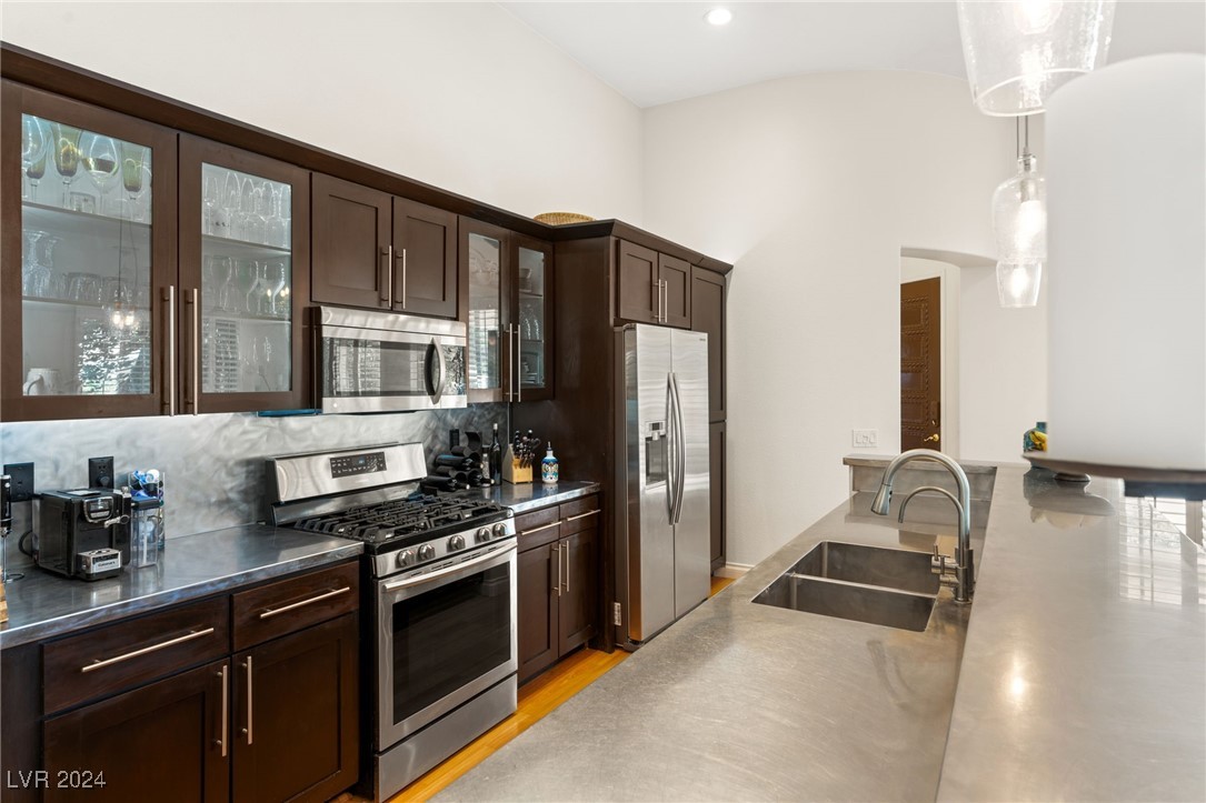 11 Haig Point Court