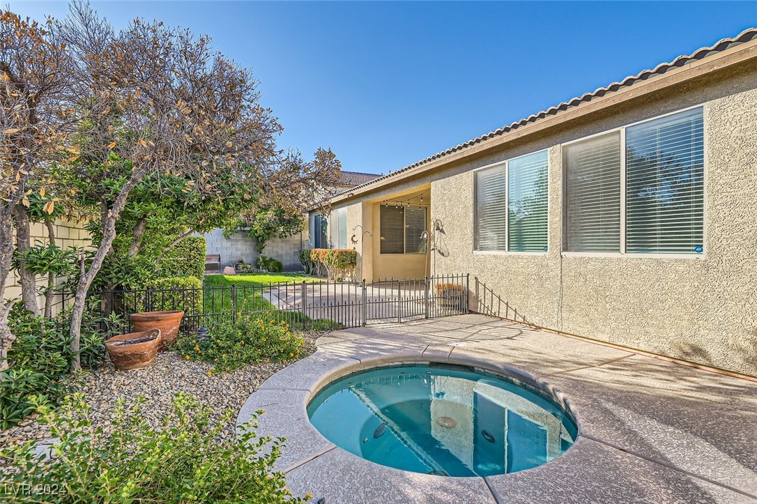 261 Saxondale Avenue