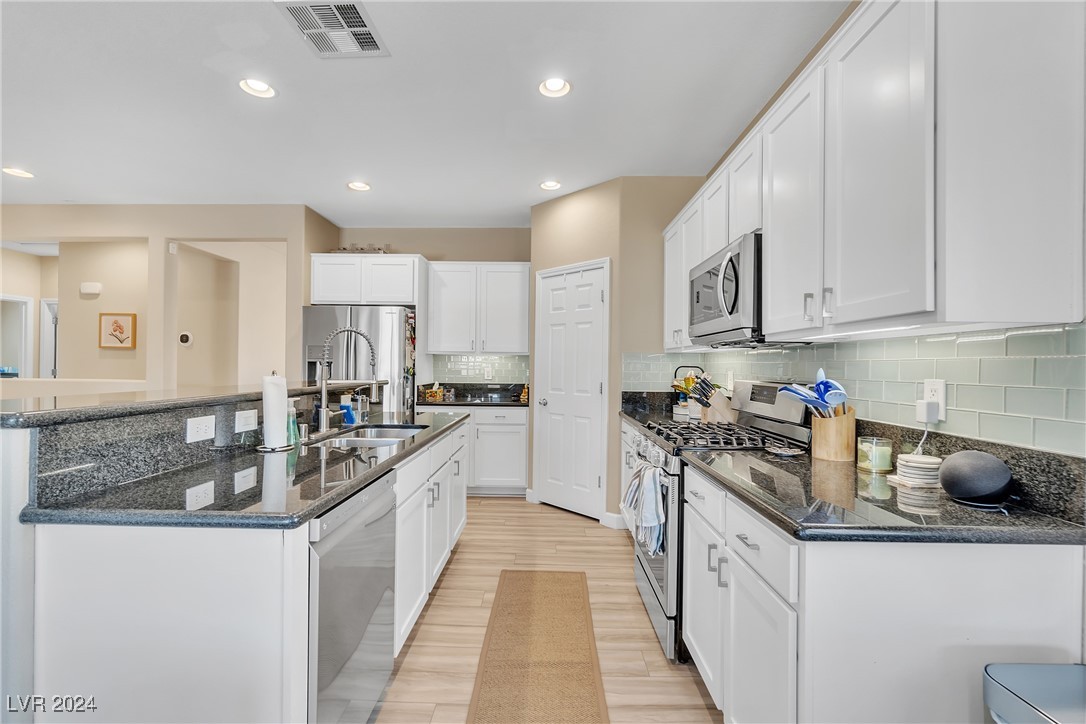 7182 Blowing Breeze Avenue