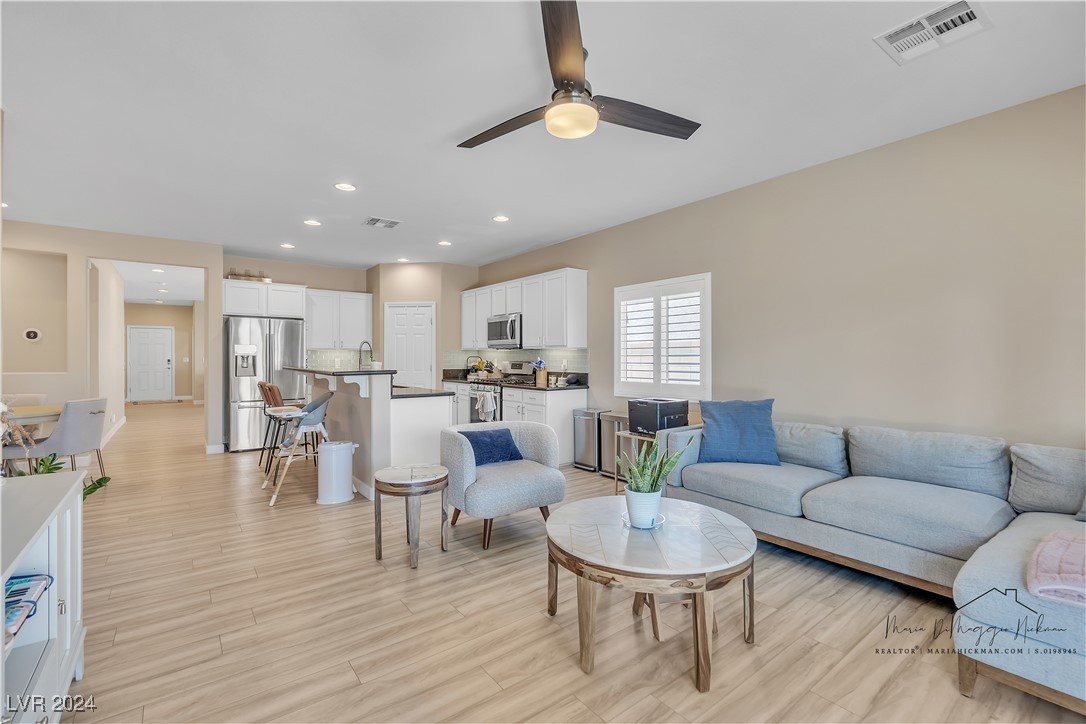 7182 Blowing Breeze Avenue