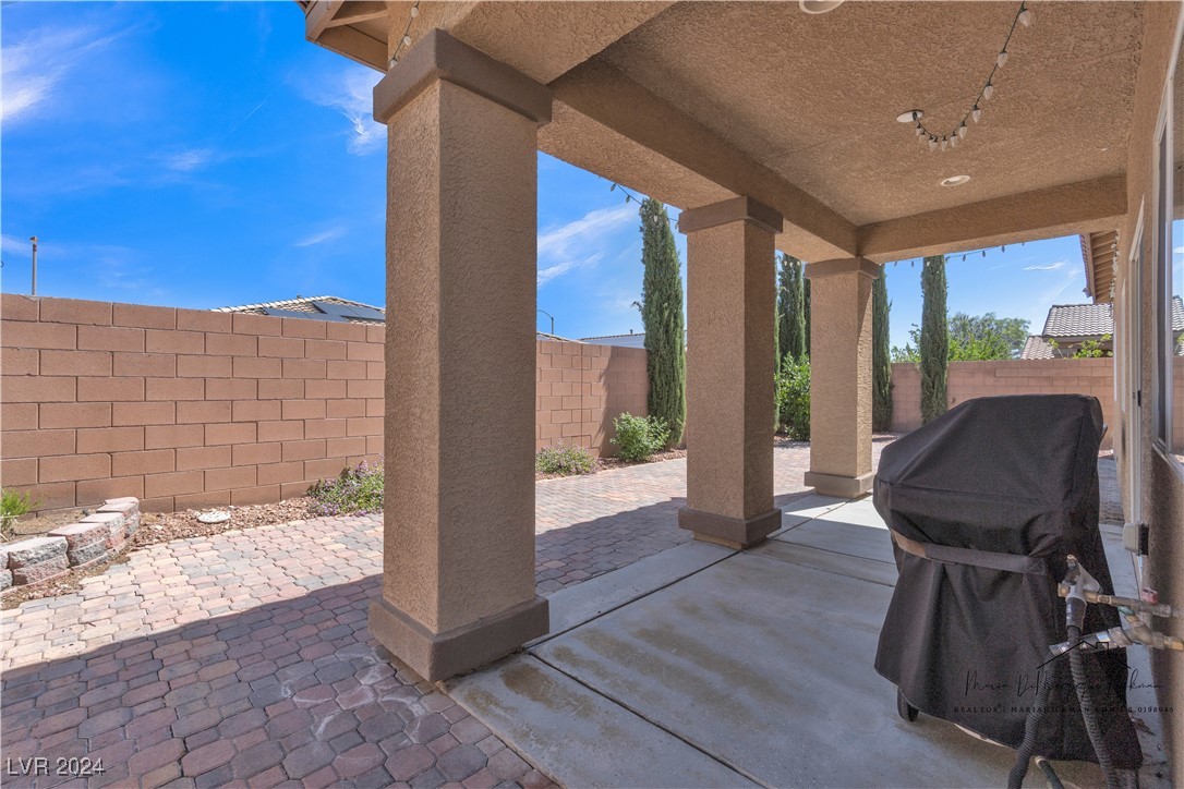 7182 Blowing Breeze Avenue