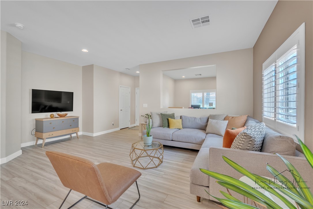 7182 Blowing Breeze Avenue