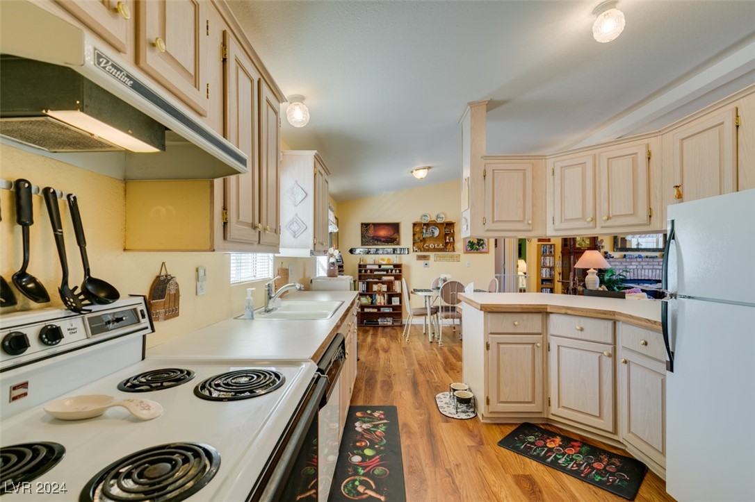 185 South Vegas Street