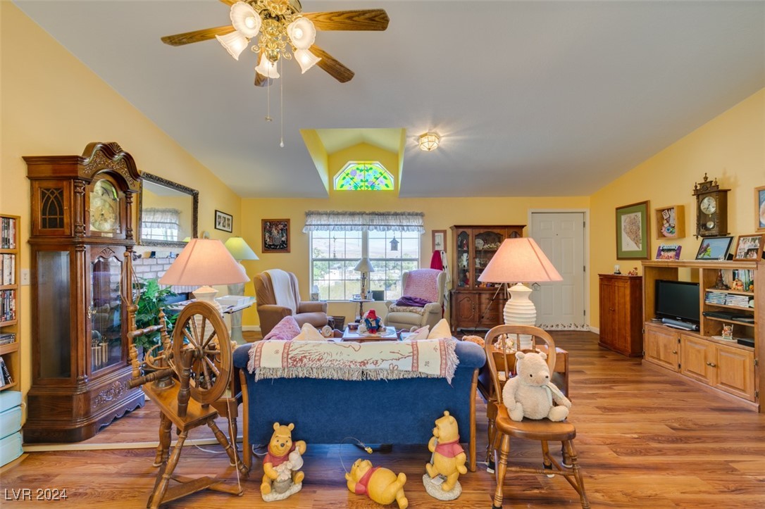 185 South Vegas Street