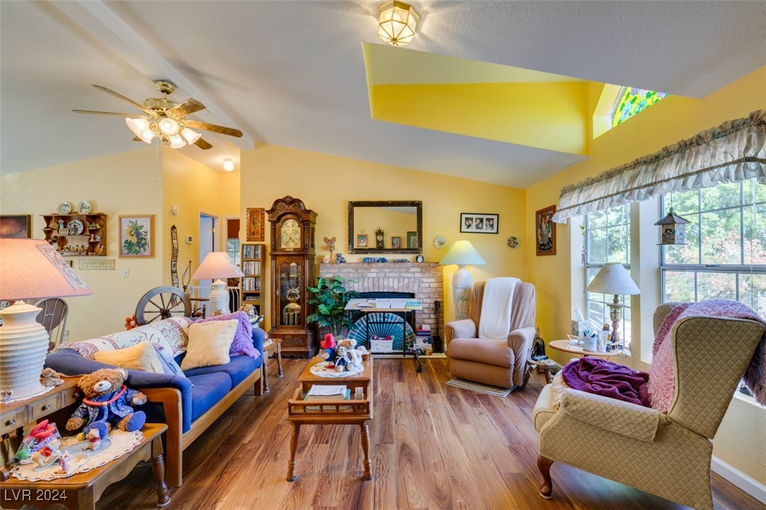 185 South Vegas Street