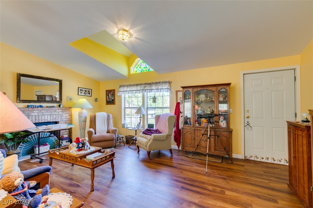 185 South Vegas Street