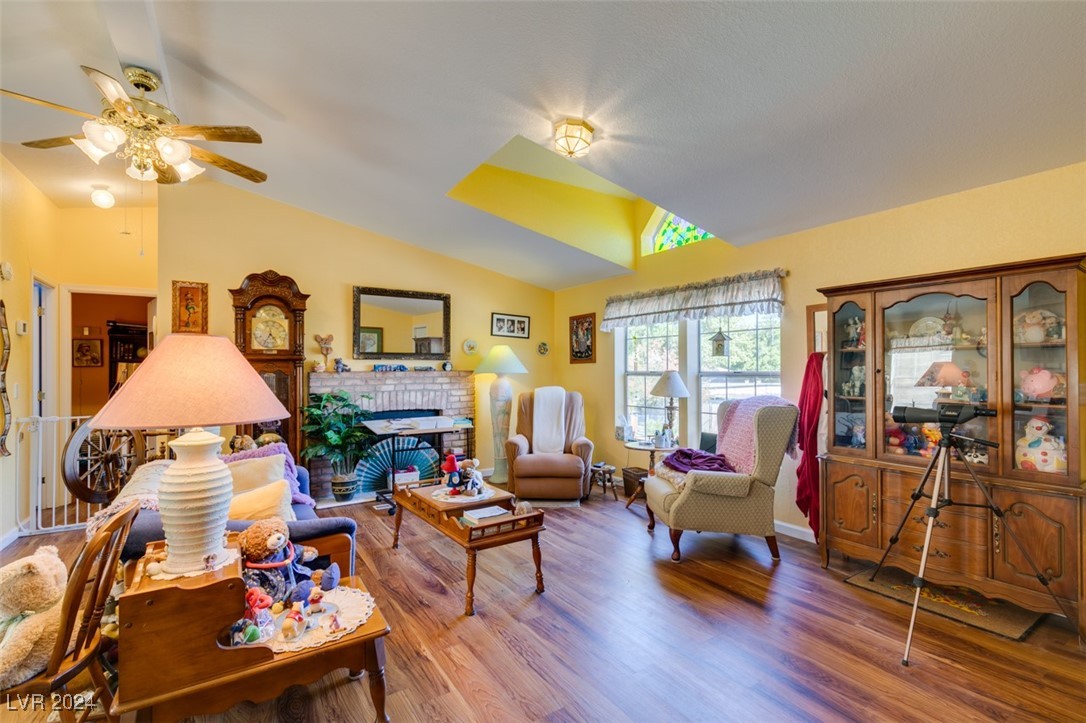 185 South Vegas Street