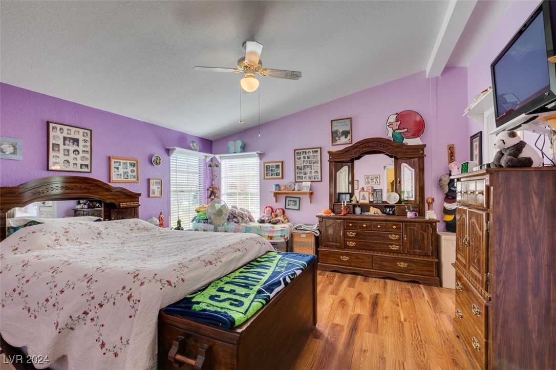 185 South Vegas Street