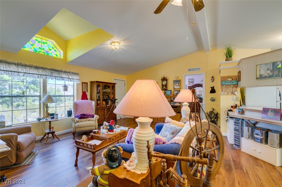 185 South Vegas Street