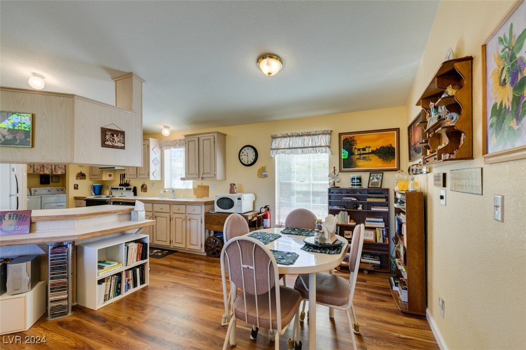 185 South Vegas Street