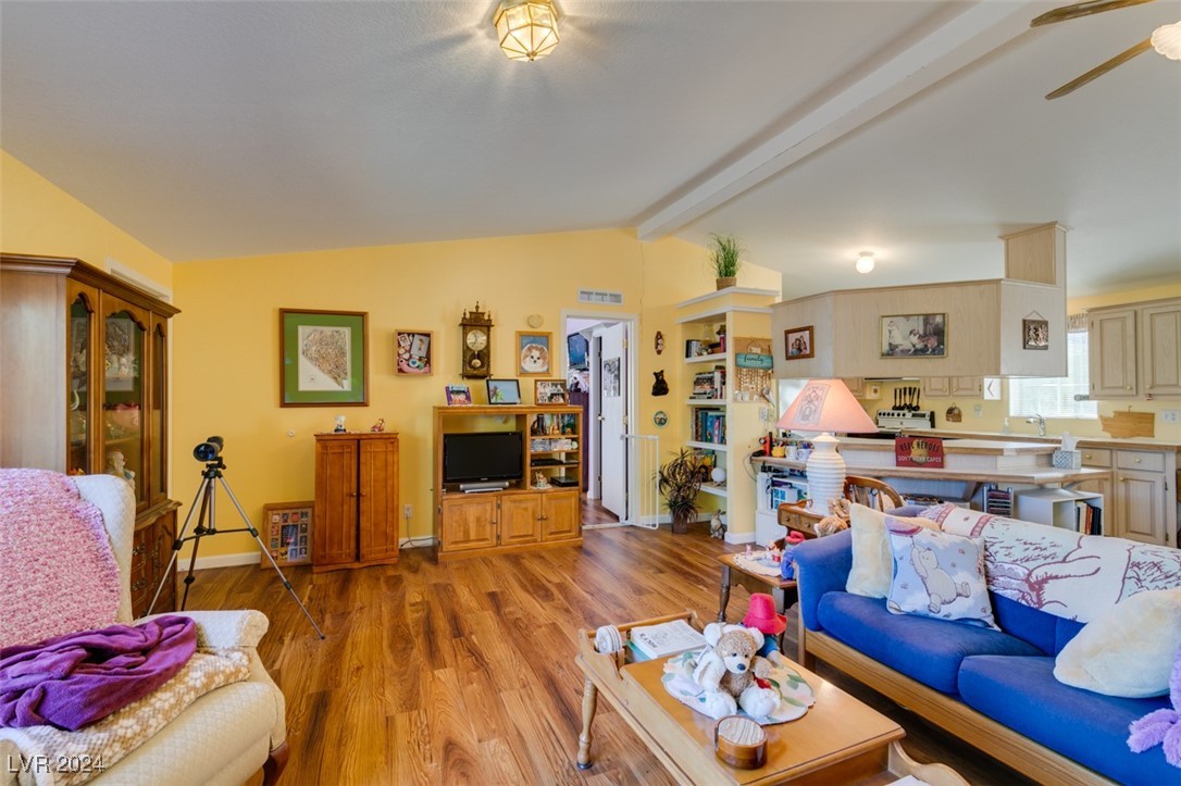 185 South Vegas Street