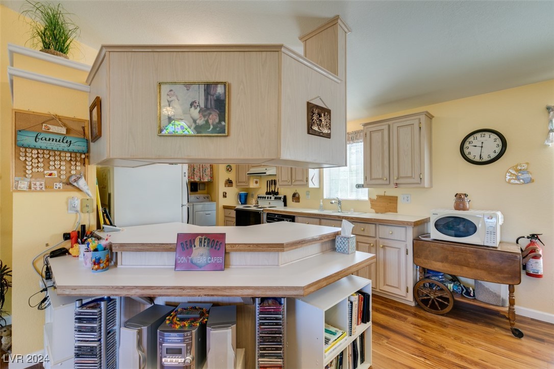 185 South Vegas Street