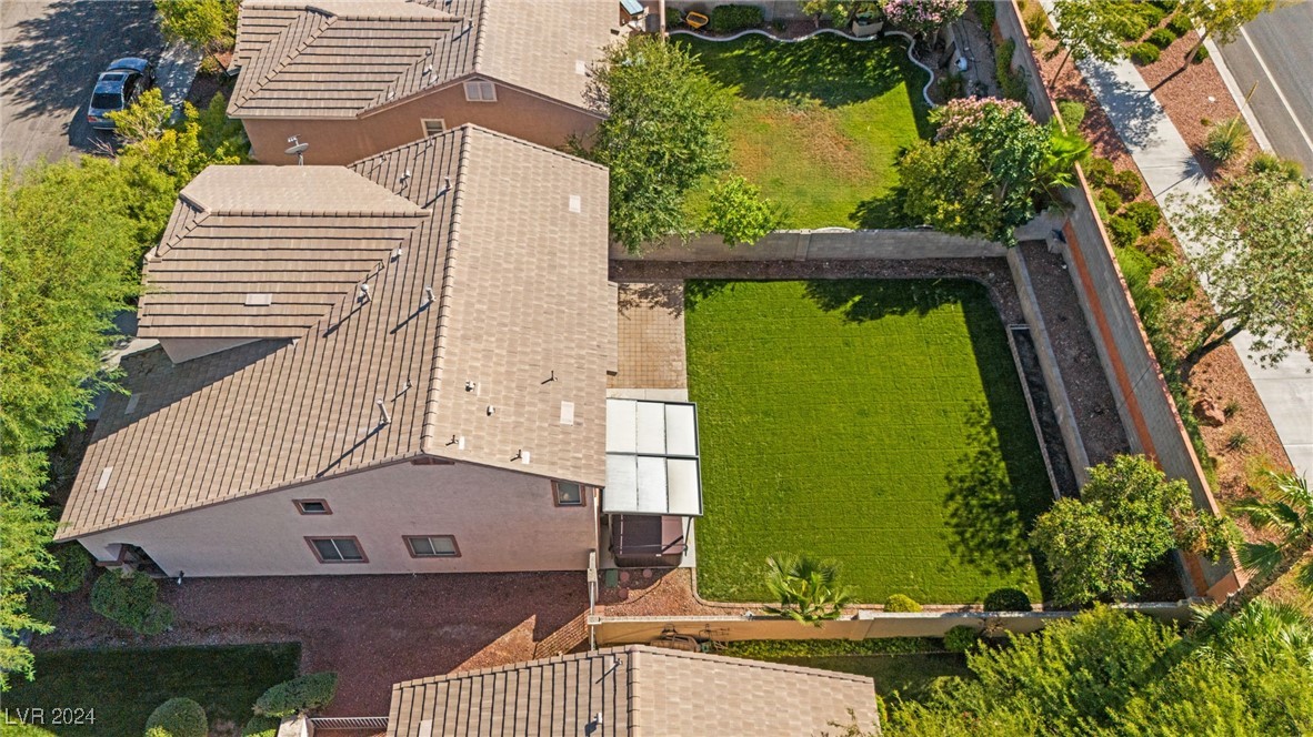 1221 Woodmore Street