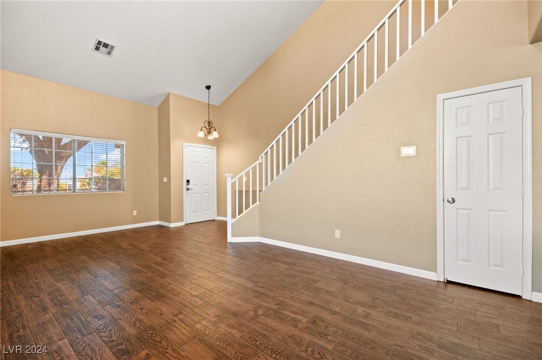 1221 Woodmore Street