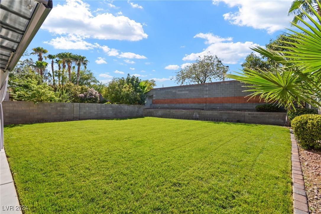 1221 Woodmore Street