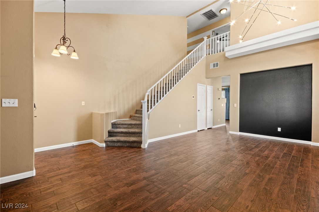 1221 Woodmore Street