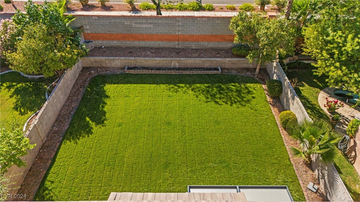 1221 Woodmore Street