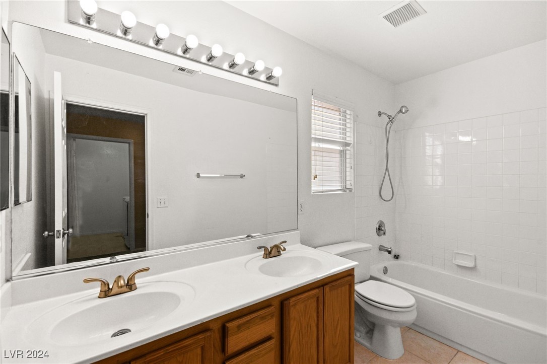 1221 Woodmore Street