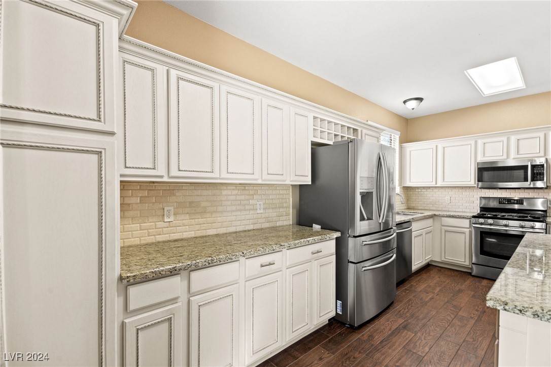 1221 Woodmore Street