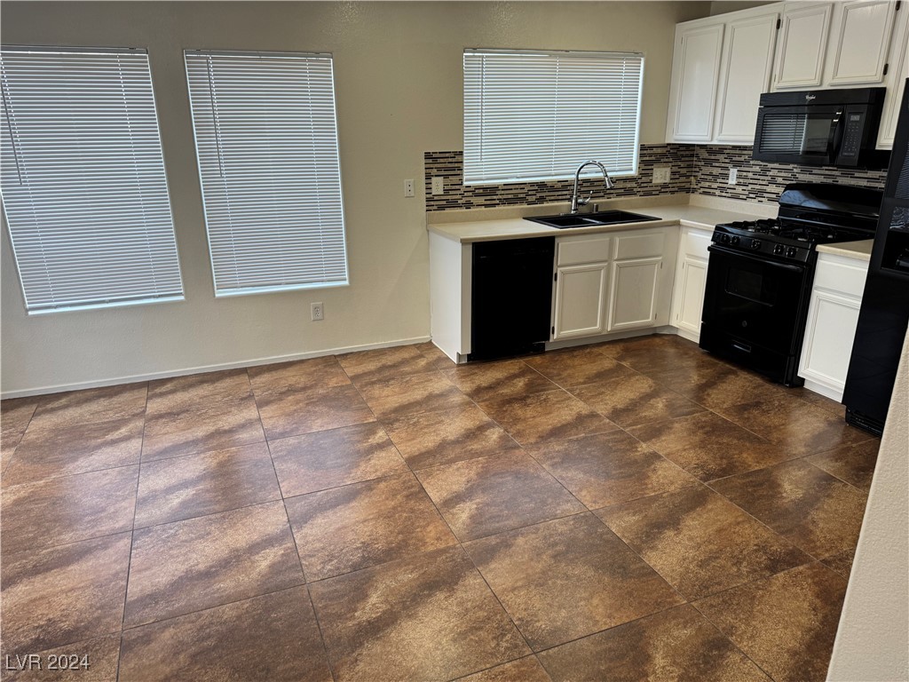 5966 Pyrite Nugget Avenue