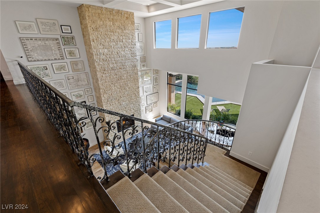 15 Meadowhawk Lane
