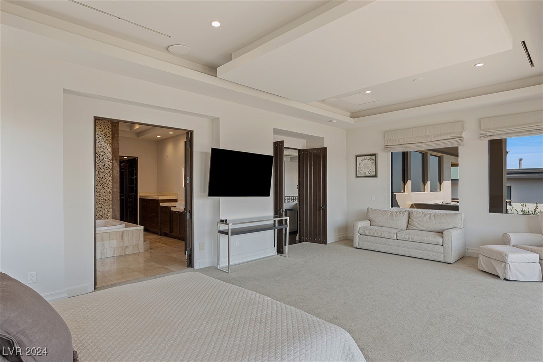 15 Meadowhawk Lane