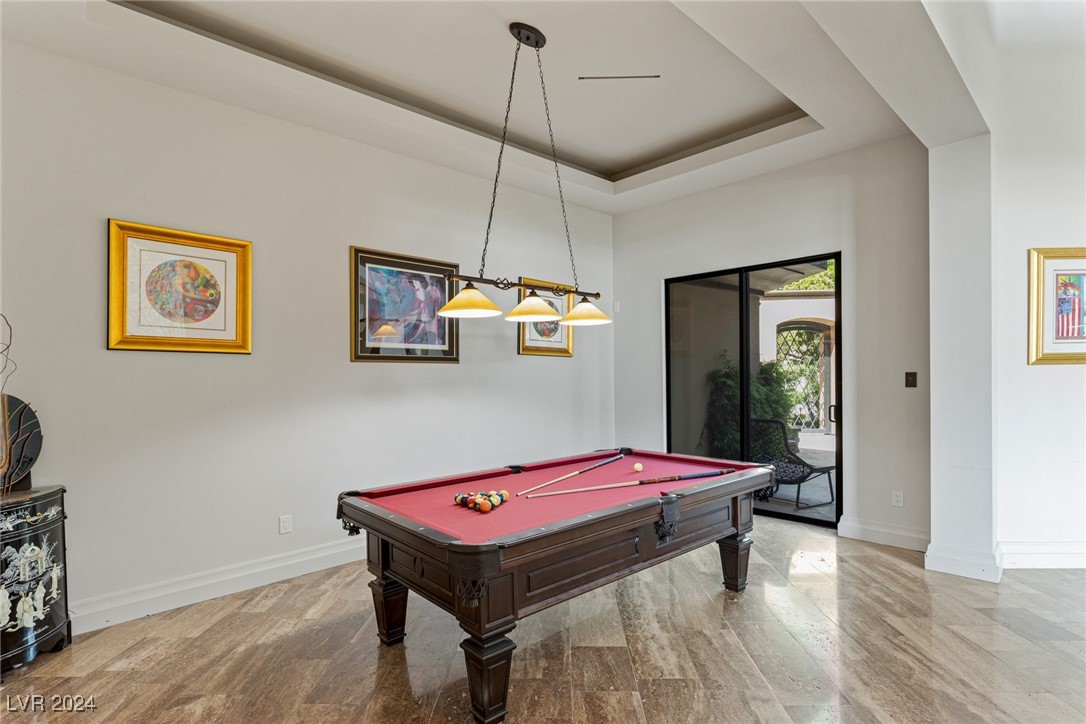 15 Meadowhawk Lane