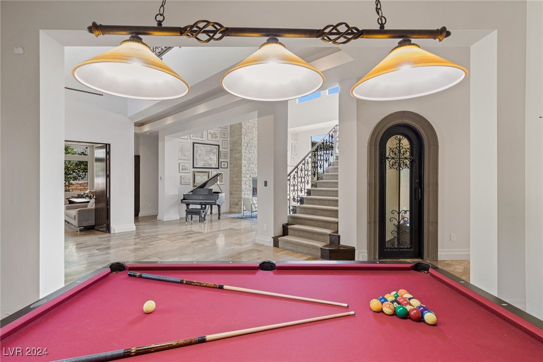 15 Meadowhawk Lane