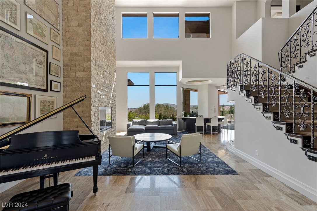 15 Meadowhawk Lane