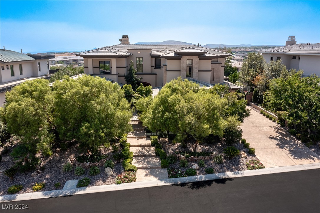 15 Meadowhawk Lane