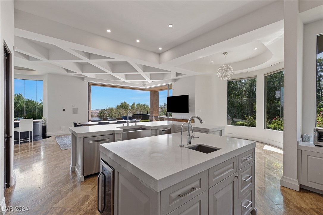 15 Meadowhawk Lane