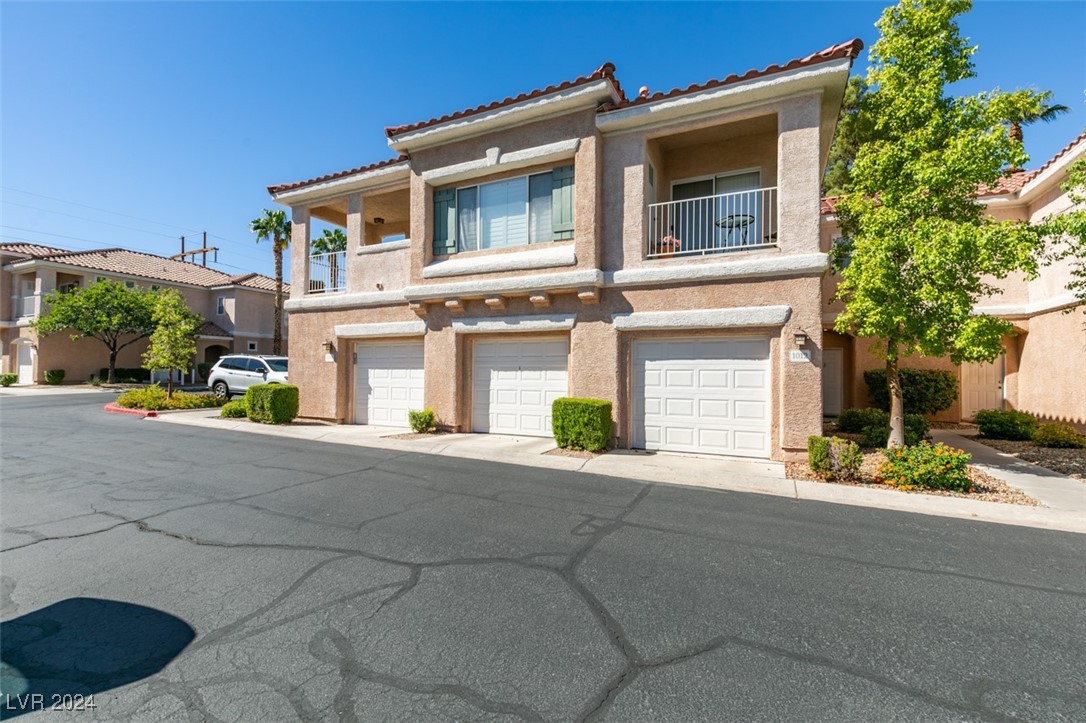 251 South Green Valley Parkway 1011