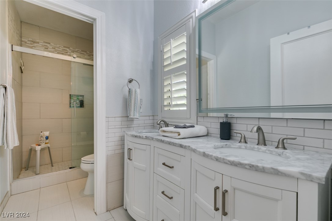 251 South Green Valley Parkway 1011