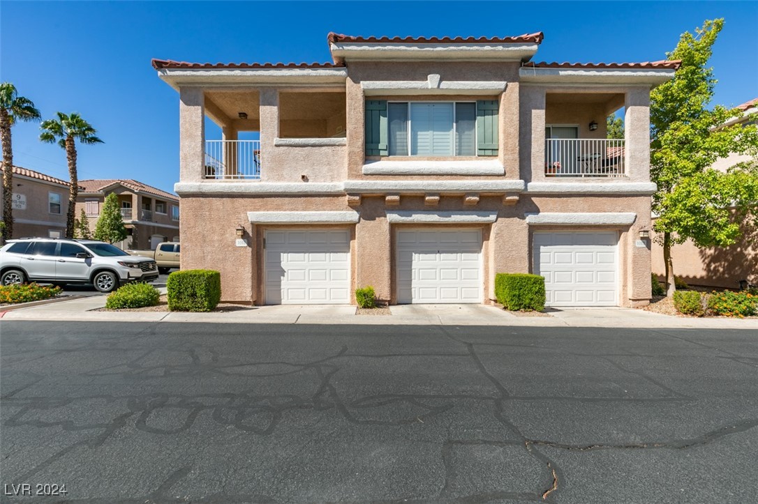 251 South Green Valley Parkway 1011