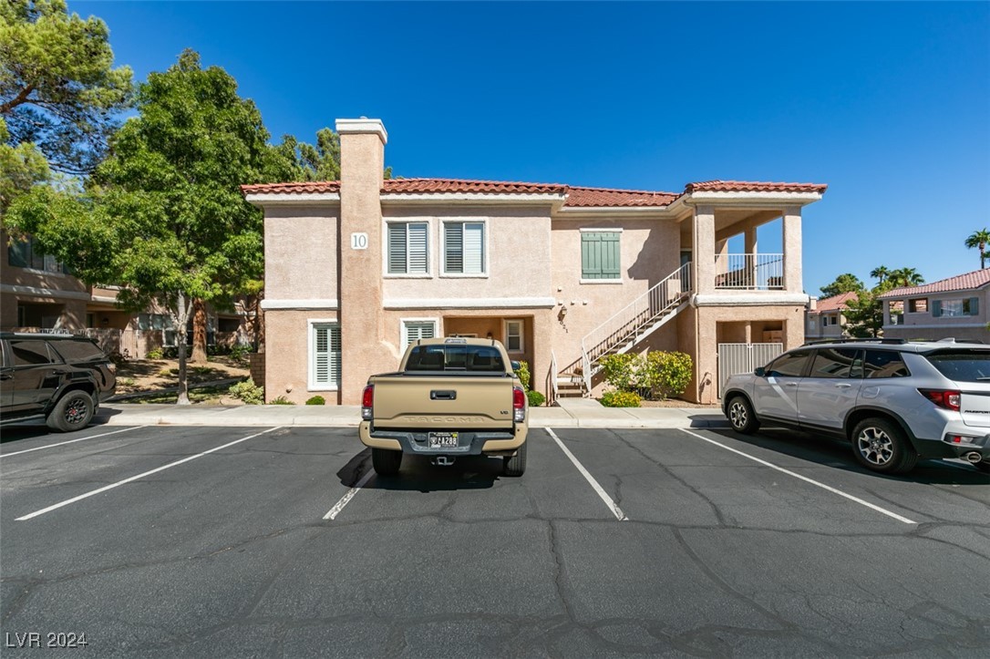 251 South Green Valley Parkway 1011