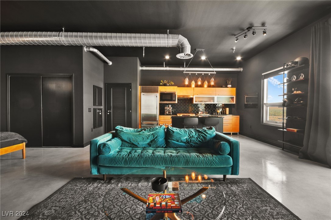 200 Hoover Avenue 1502