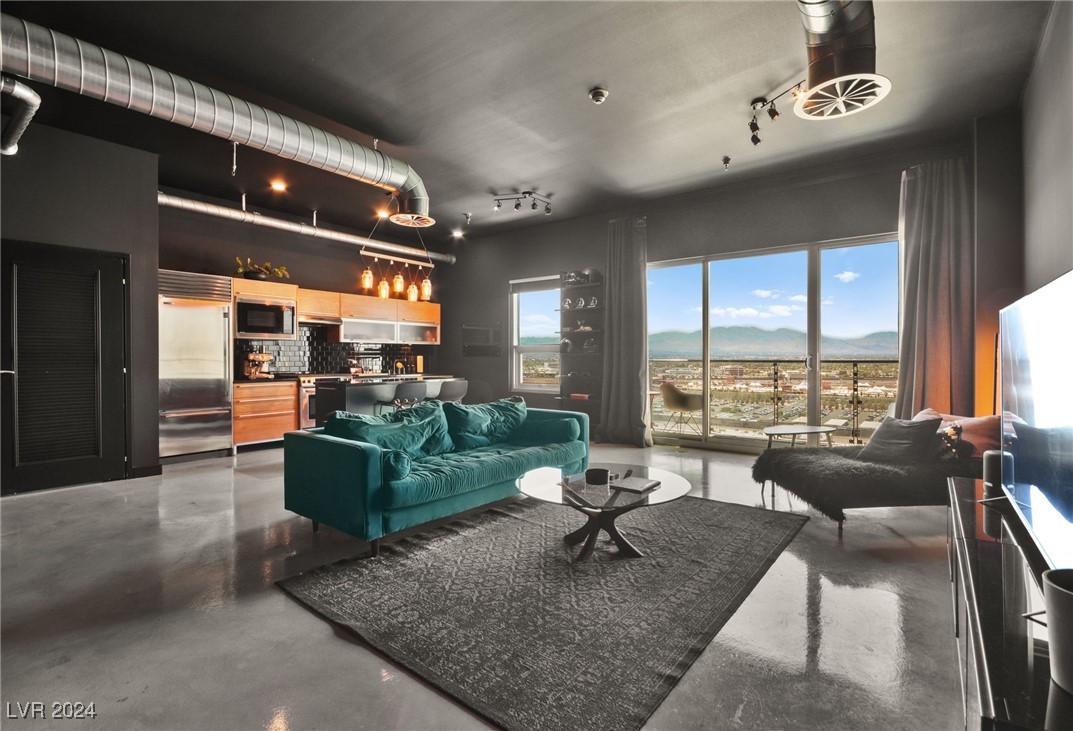 200 Hoover Avenue 1502