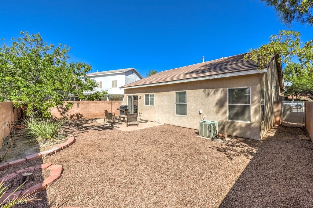 6054 Highland Gardens Drive